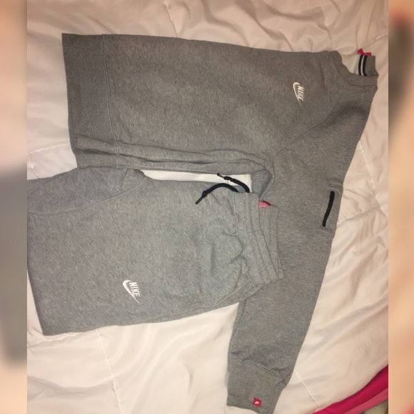 nike pants and shirt set
